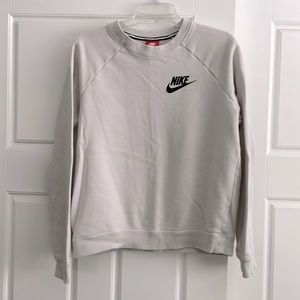 Nike crew sweatshirt